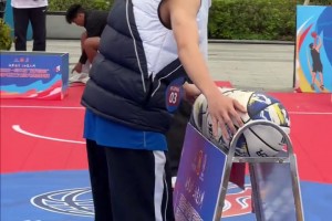 “你告訴我這是十六歲？” ??