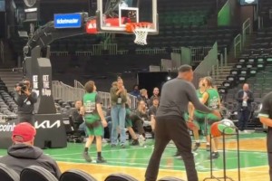 寶刀未老啊！退役多年的保羅·皮爾斯秀投籃，45度三分五投全中