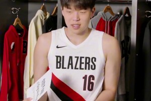 楊瀚森：爭取下季和隊友在場上用普通話交流戰術 讓對手懵逼??