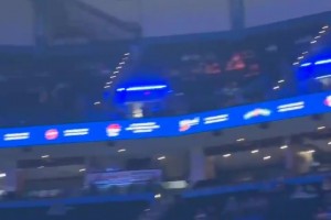 小菜一碟！東契奇賽前又投進了半場投籃